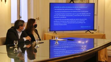 Javkin en la presentación de este miércoles por la mañana en la Municipalidad