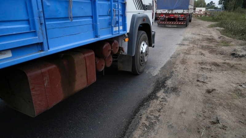 Un tramo de la ruta provincial 91 fue asfaltada recientemente hasta el paso nivel a metros de la intersección de la ruta nacional 11. 