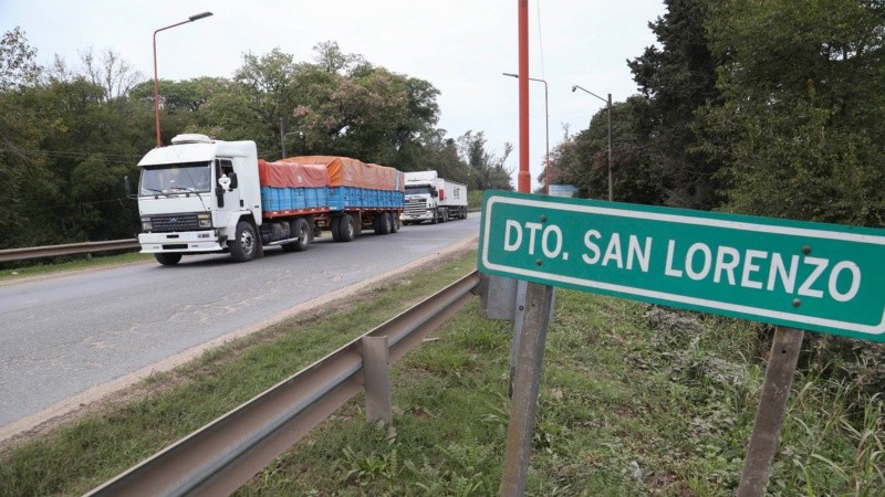 Uno de los tramos de la ruta 11 en el ingreso al departamento San Lorenzo. 