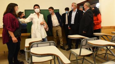 "Hay que lograr una jornada de 30 y que nadie tenga menos de 25 horas", dijo el ministro.