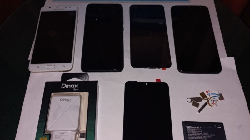El detenido tenía otros celulares que quedaron secuestrados.