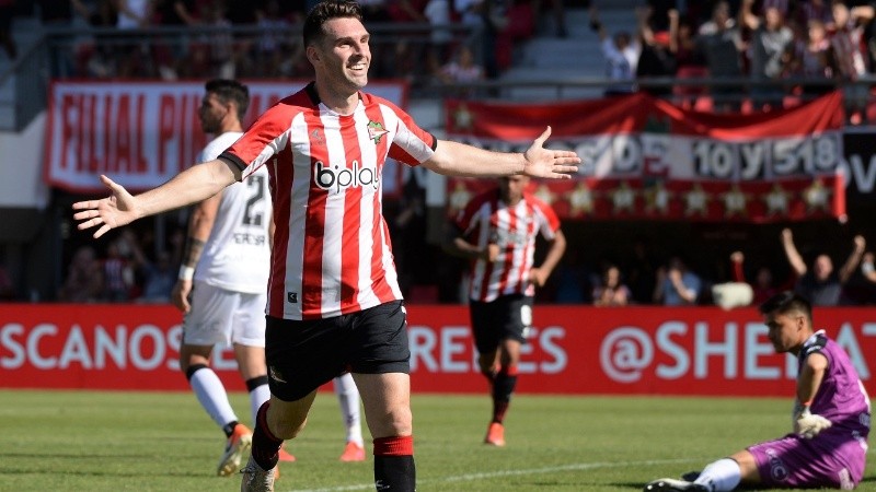 Con 36 años, Mauro Boselli sigue siendo un goleador vigente.