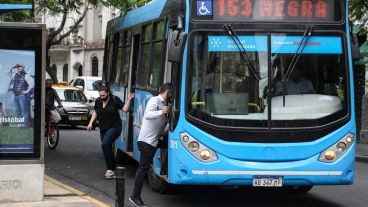 La empresa mendocina está con un pie afuera del sistema de transporte público en Rosario.