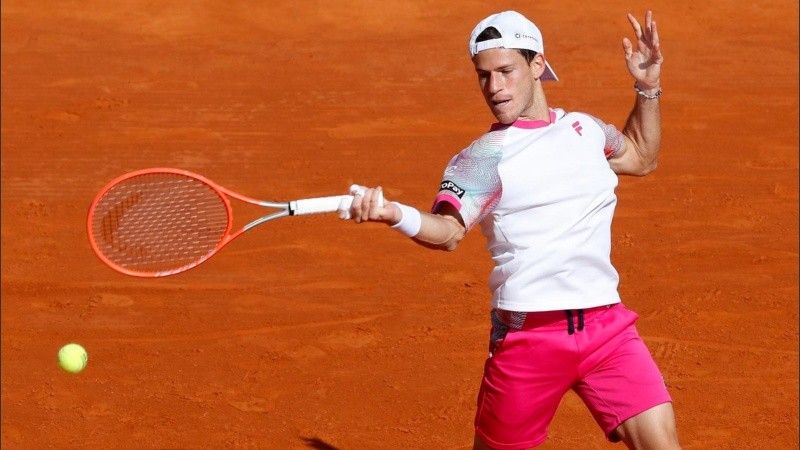 El Peque despachó a Musetti en tres sets y pasó a cuartos.