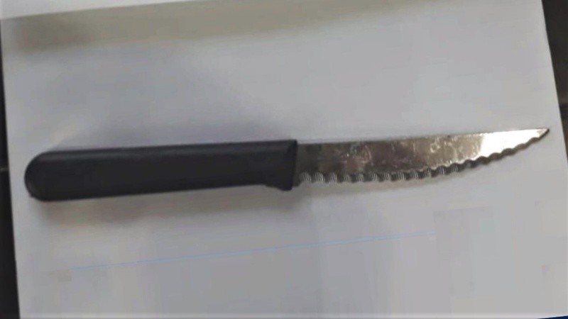 En los dos casos se secuestraron elementos punzantes.