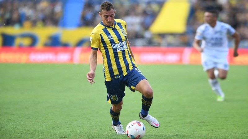 El goleador canalla recibió un golpe ante Colón que lo margina del viaje a Mar del Plata.