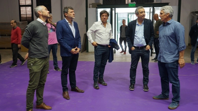 Javkin junto a las autoridades de Televisión Litoral en la que será la sede de los Juegos de Rosario