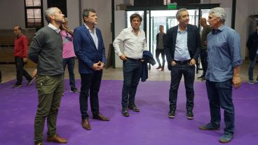 Javkin junto a las autoridades de Televisión Litoral en la que será la sede de los Juegos de Rosario