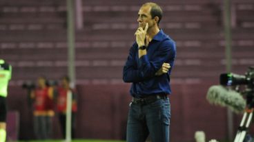 El DT de Central habló tras la derrota ante Lanús y minimizó el mal momento del equipo.