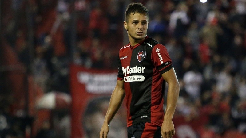 El atacante leproso fue golpeado en la zona baja de la columna en una situación de juego.