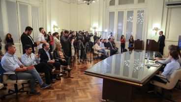 La conferencia de Pablo Javkin presentando la nueva conformación del transporte público.