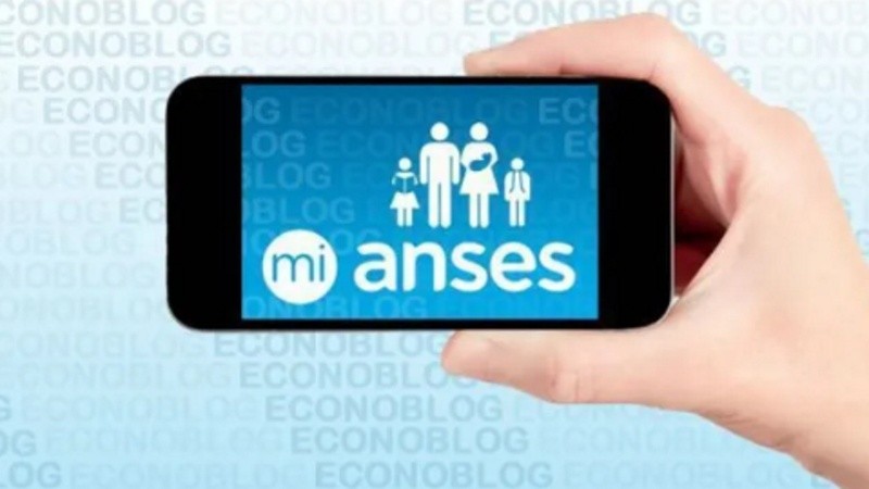 Por la alta cantidad de personas que fueron a anotarse, la página web de la Ansés presentó inconvenientes. 