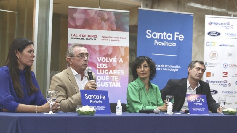 Participaron la secretaria de Gestión Federal, Candelaria González del Pino; el intendente de Armstrong, Pablo Verdecchia; y la presidenta de Agroactiva, Rosana Nardi.