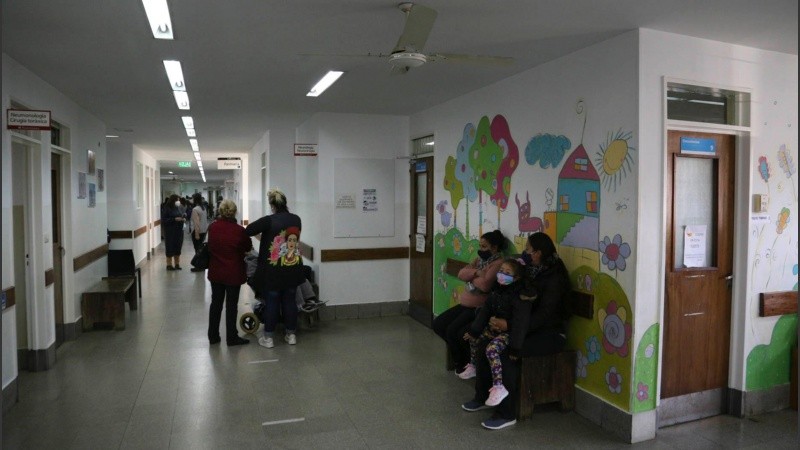 El hospital pediátrico volvió a ser el centro de las consultas de padres y madres.