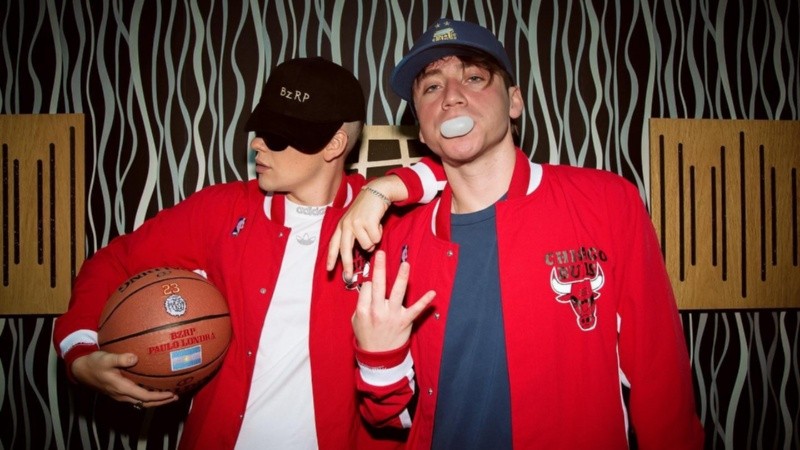 El sábado, Bizarrap había posteado un enigmático comunicado a través de Dale Play Récords.