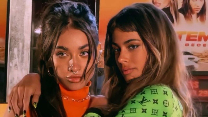 Dos medios mexicanos comentaron que las autoridades quieren evitar que pasen la canción en la radio.