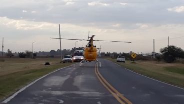 Un helicóptero sanitario inició el traslado hacia el Heca.