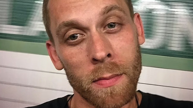 Daniel Auster, hijo del novelista Paul Auster.