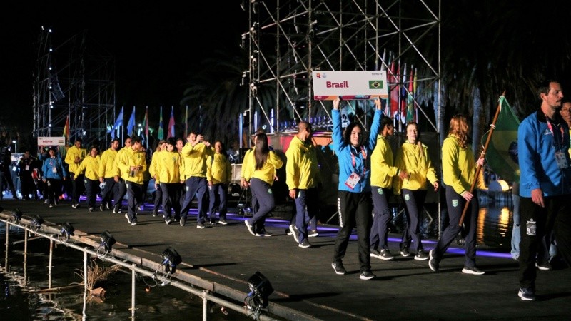 El Parque se llenó de color en el inicio del esperado certamen.