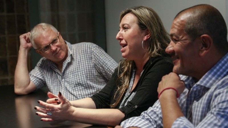 Los tres sindicalistas en una charla abierta con Rosario3 por el Día del Trabajador