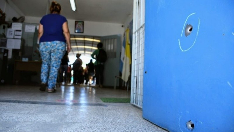 Los establecimientos Santa Isabel de Hungría y Escuela Técnica 472 Crisol fueron blanco de balazos el pasado 14 de noviembre.