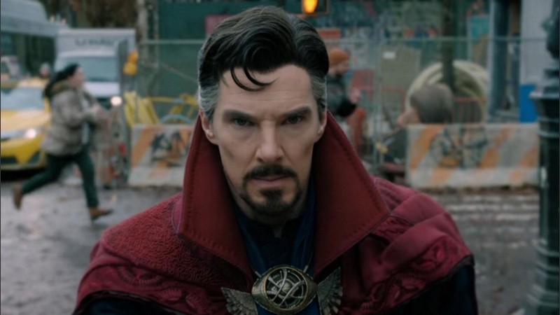 Benedict Cumberbatch se pone el traje de Doctor Strange nuevamente.