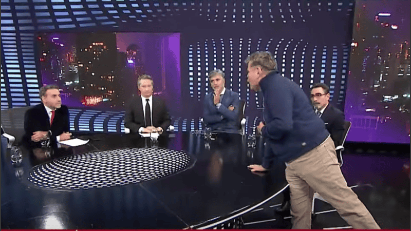 Uno de los momentos tensos que se vivieron al aire (Captura video)