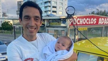 Los Pochoclos Adad son toda una tradición en la ciudad y Julio junto a su mamá y sus tres hermanas continúan el legado.