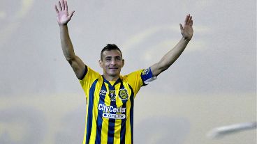 La emotiva despedida del goleador canalla este sábado en el Gigante.