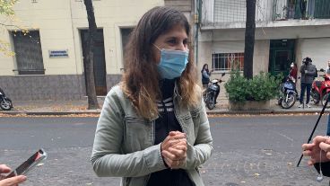 La emoción de Roxana en la puerta del sanatorio, donde trasplantaron a su hijo de 8 años