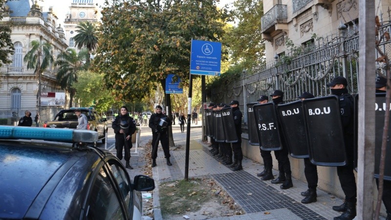 La facultad de Derecho es sede de la Cumbre del Poder Judicial, con eje en la narcocriminalidad.