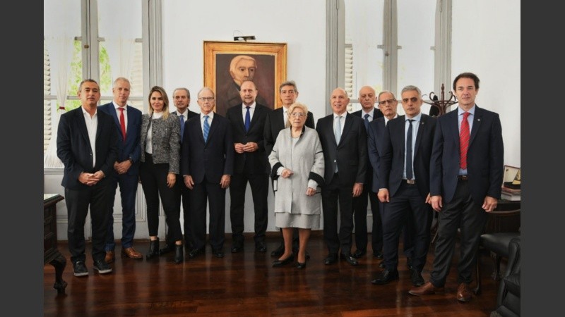 Los principales protagonistas de la reunión de este jueves en la Facultad de Derecho.