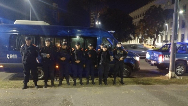 Personal de la Policía Comunitaria inicia los patrullajes sobre Pellegrini en lugar de Gendarmería.