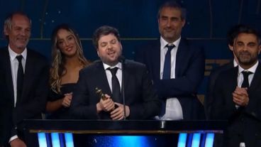 Guido Kaczka y su equipo.