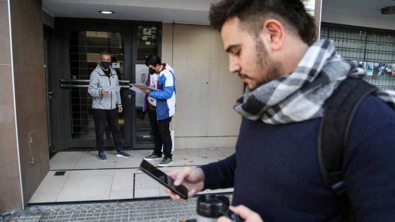 Más del 50% de los hogares rosarinos respondió el censo digital.