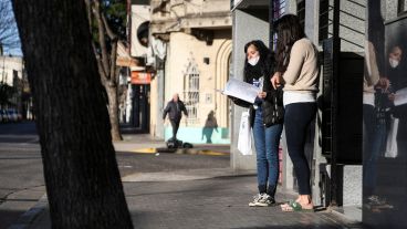 Las imágenes de los censistas haciendo su trabajo en Rosario este miércoles.