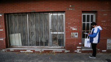 Las imágenes de los censistas haciendo su trabajo en Rosario este miércoles.
