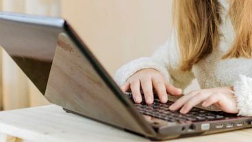 Se dicta una “Especialización académica en comunicación educativa”.