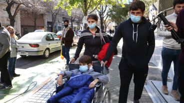 La emoción de Pablito al salir con sus padres del sanatorio este viernes