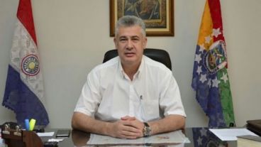 El intendente paraguayo en su despacho antes de ser atacado