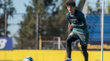 Tanlongo no podrá viajar a Francia con el seleccionado juvenil.