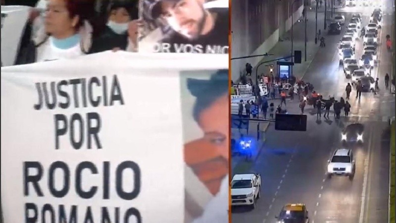 Un grupo de familiares y amigos de víctimas de la inseguridad se hicieron escuchar en Tribunales.