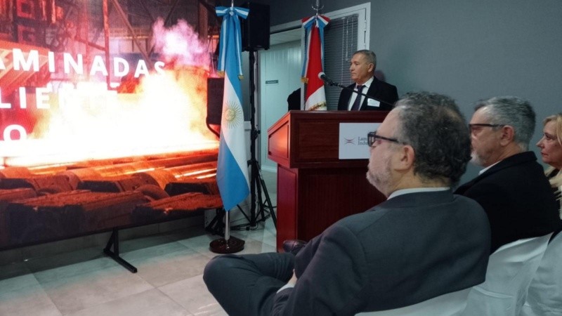 Acto de lanzamiento de la fabricación en Argentina de chapa para la industria naval