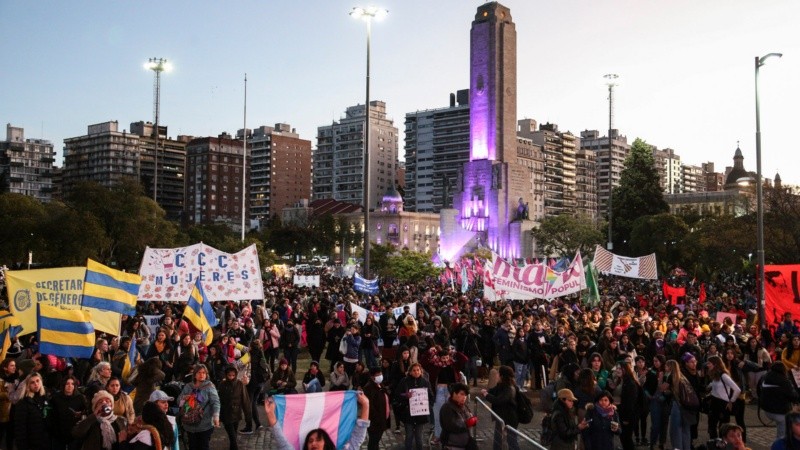 El Monumento a la Bandera donde terminó la marcha.