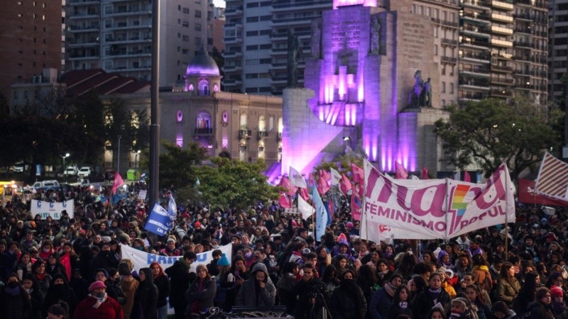El Monumento a la Bandera donde terminó la marcha.
