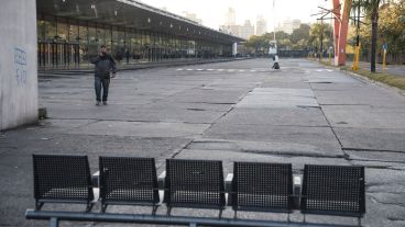 La Terminal sin colectivos bloqueada por los maleteros.