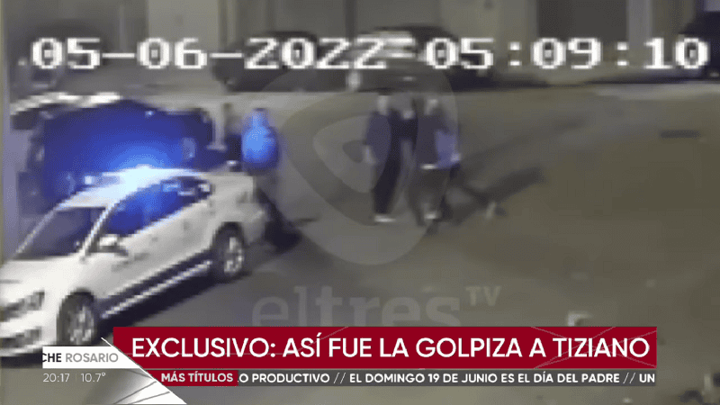 La agresión fue registrada por una cámara del lugar.