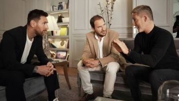 Messi, Suar y Parra en plena grabación.