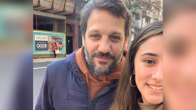 La foto de Rodrigo de la Serna con la rosarina.