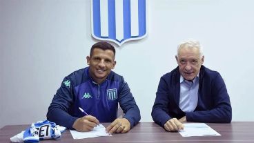 Vecchio ya firmó su contrato con Racing y realiza un reacondicionamiento físico.